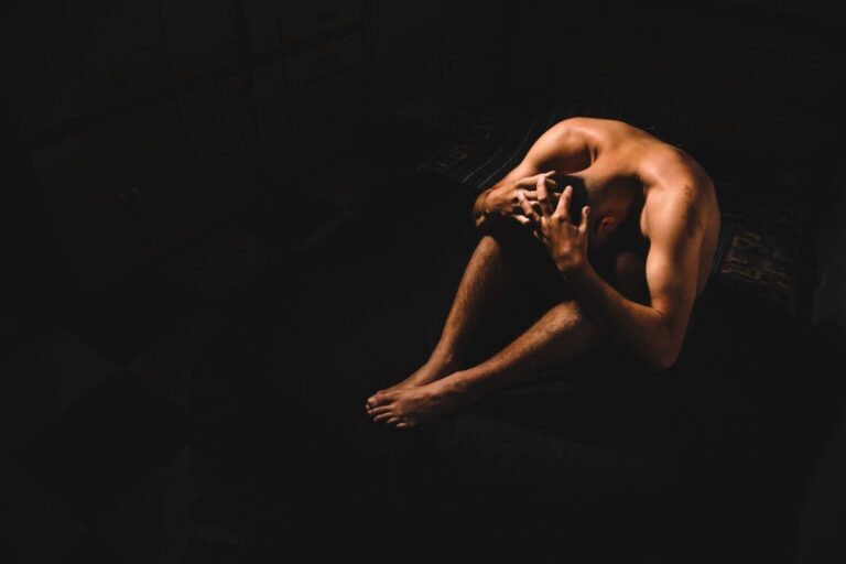 Evidence review finds very few studies have investigated ways to keep heterosexual men in HIV care in Africa